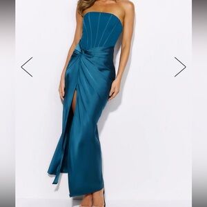 Hello Molly- VIP only maxi dress